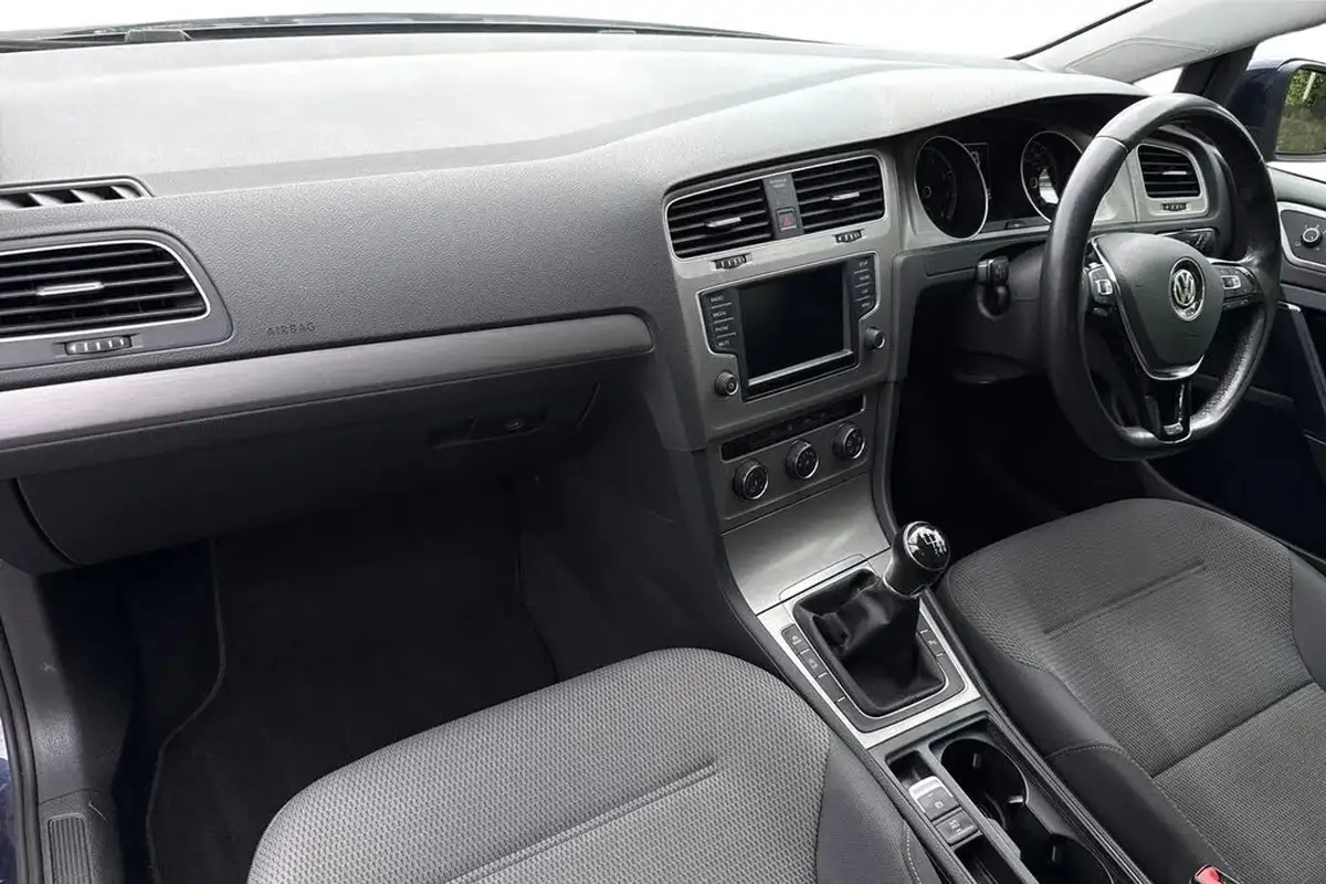 2016-volkswagen-golf-14-match-5d-big-14
