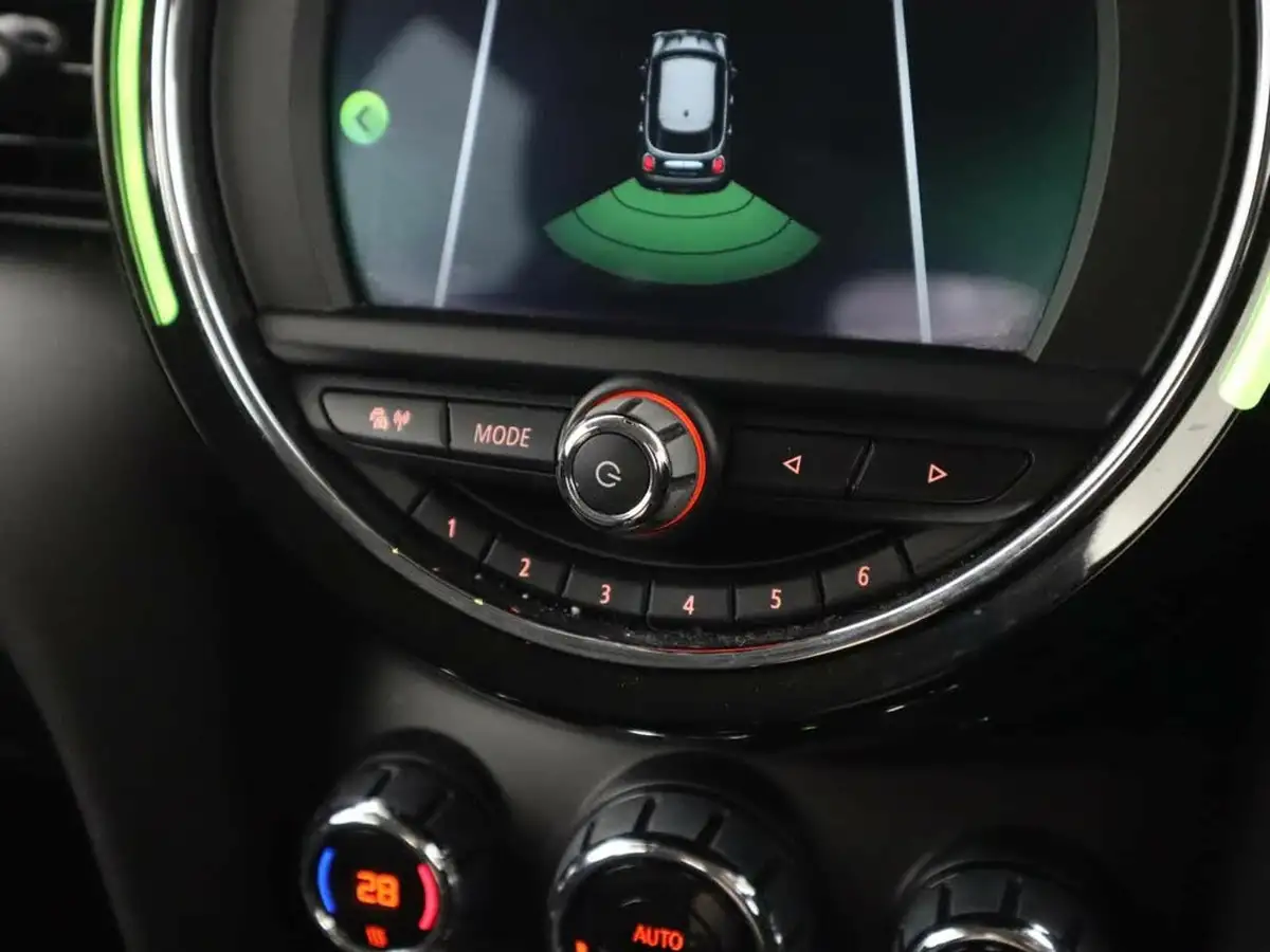 2020-mini-countryman-15-cooper-classic-big-18