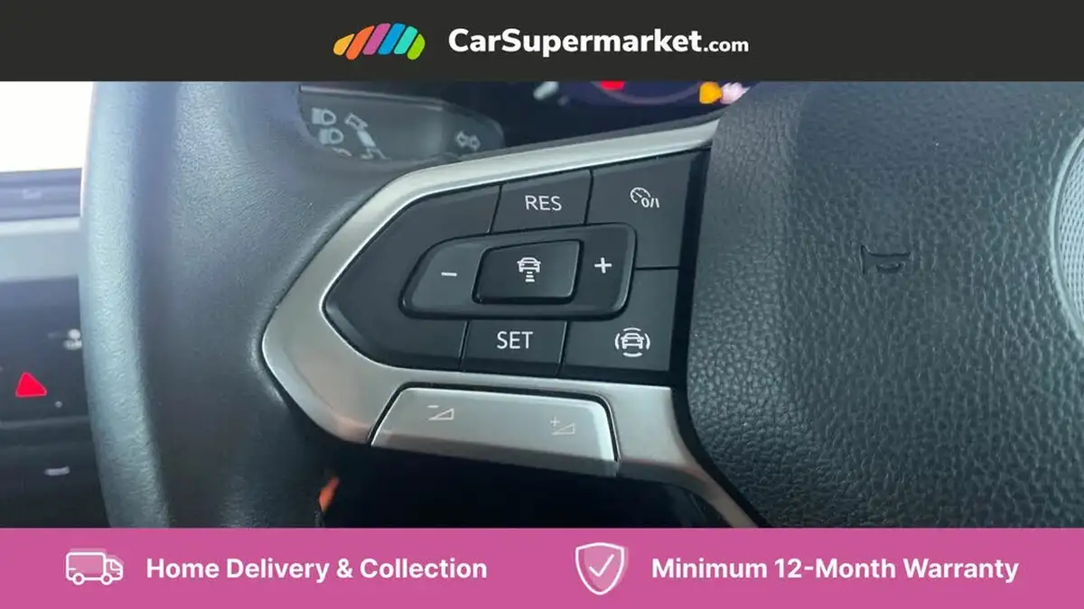 2022-volkswagen-golf-15-tsi-life-130ps-hatchback-big-23