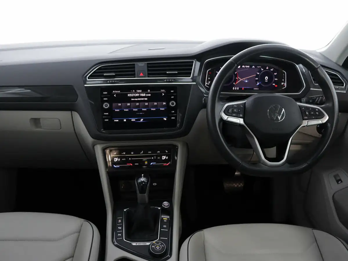 2021-volkswagen-tiguan-20-tsi-elegance-big-14