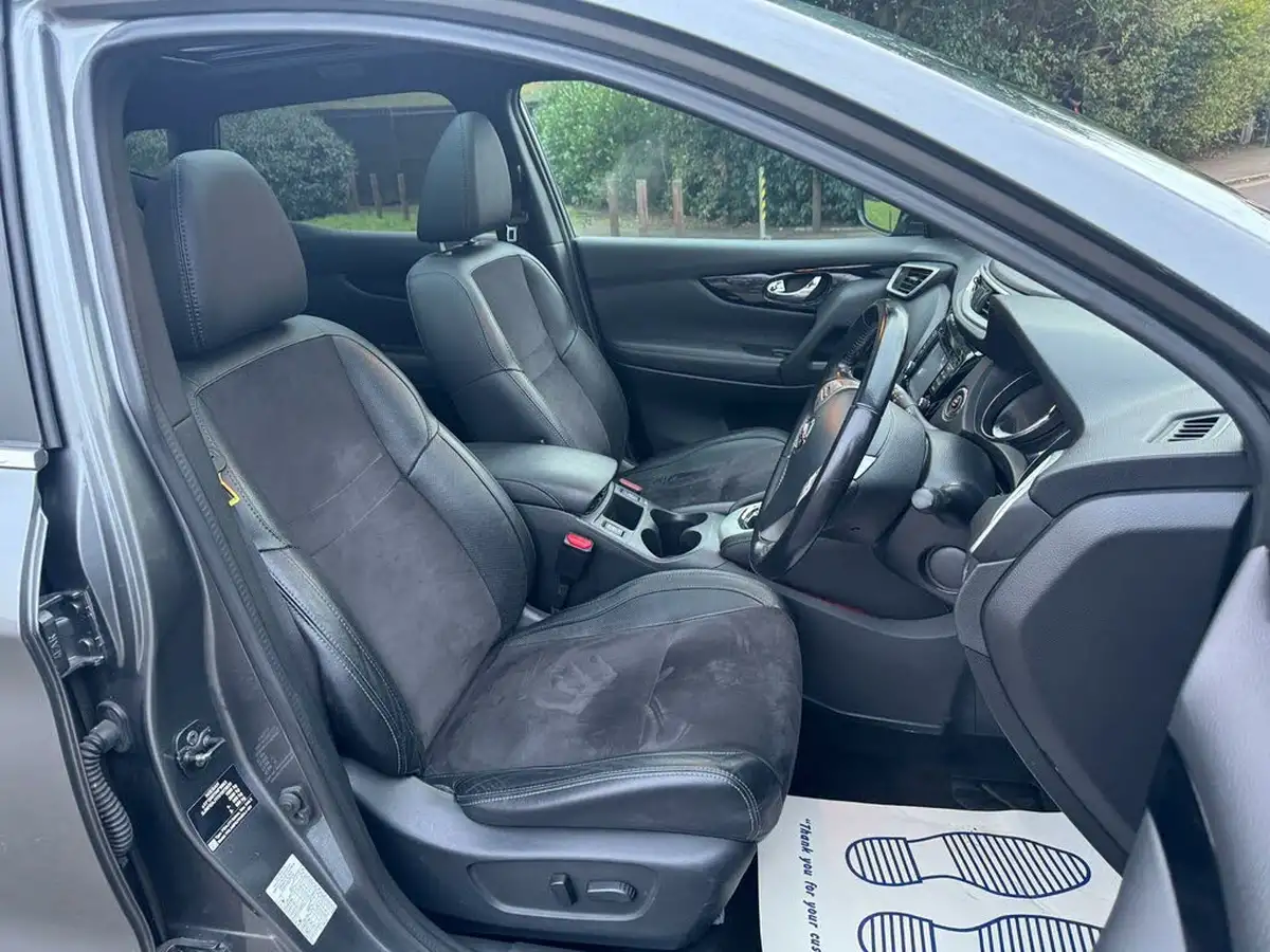 2017-nissan-qashqai-12-dig-t-n-vision-18in-xtronic-cvt-big-13