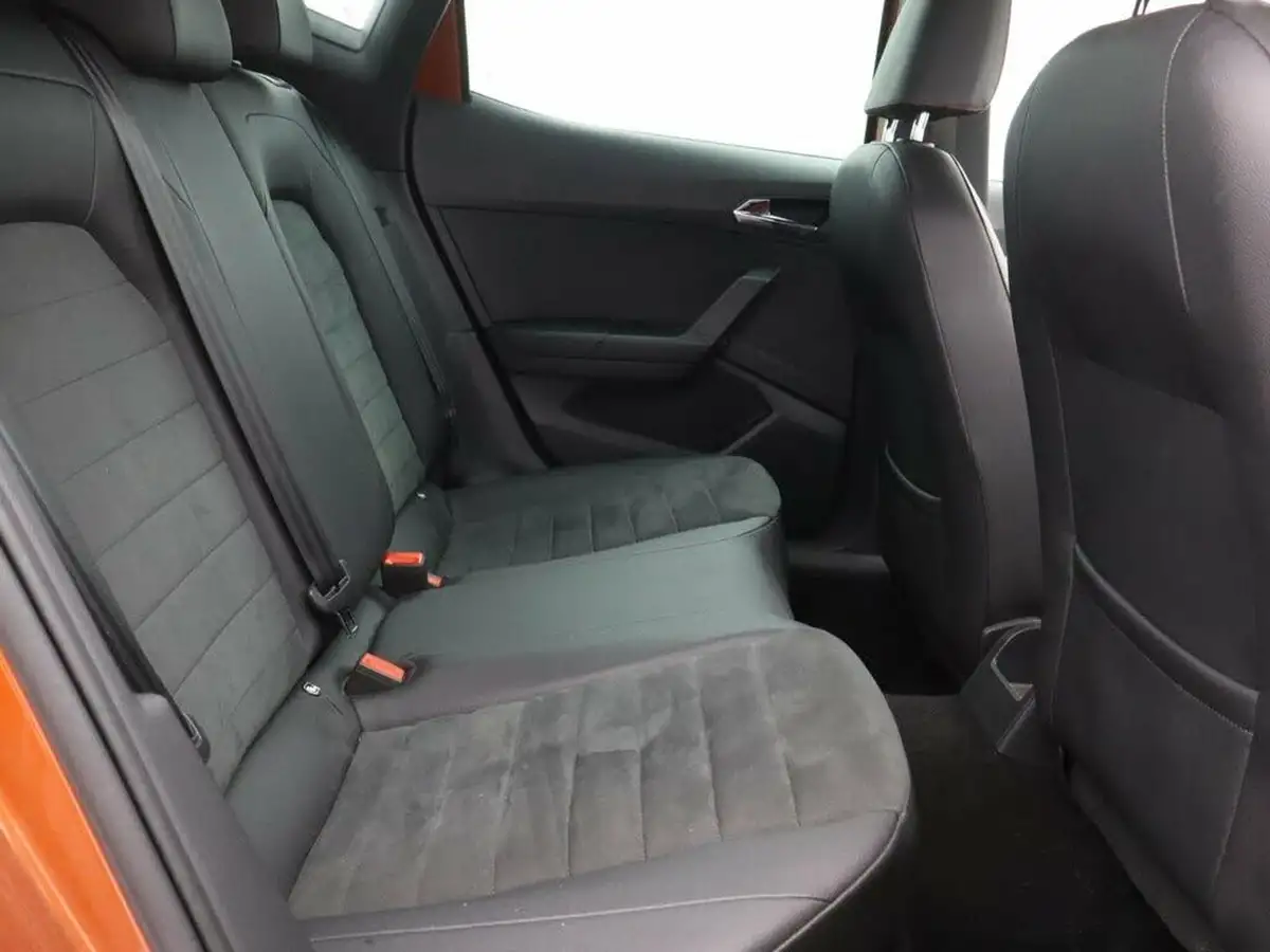 2019-seat-arona-10-tsi-fr-sport-ss-big-16