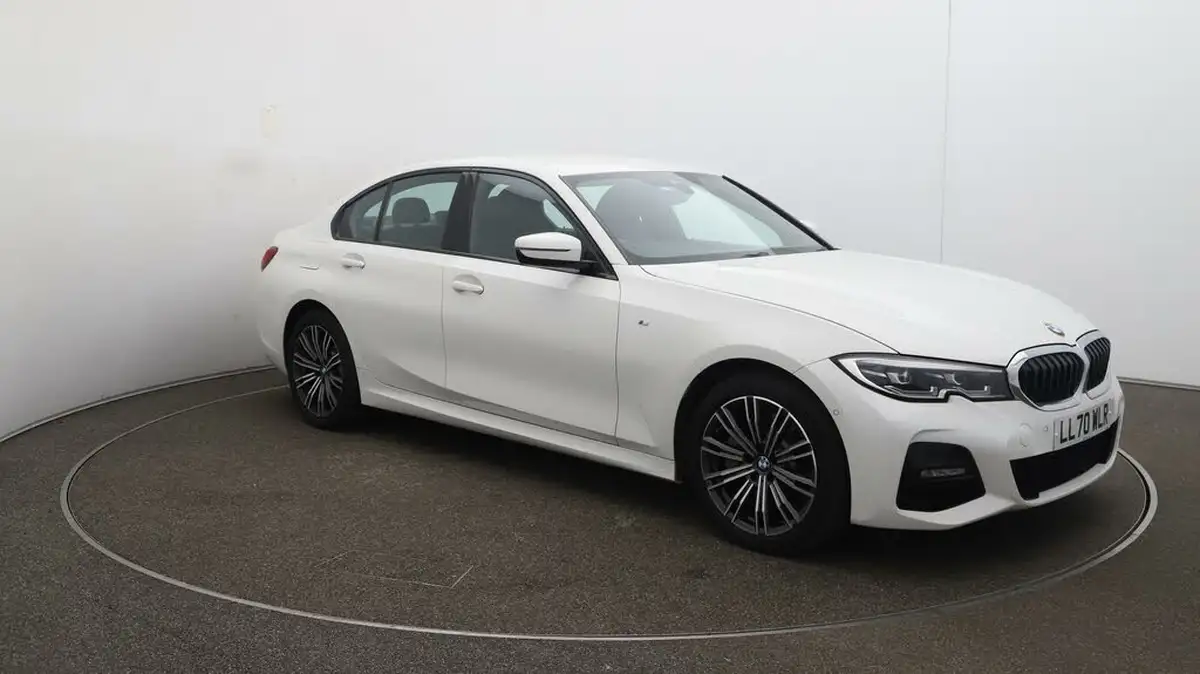 2020-bmw-3-series-20-330e-m-sport-saloon-4d-big-36