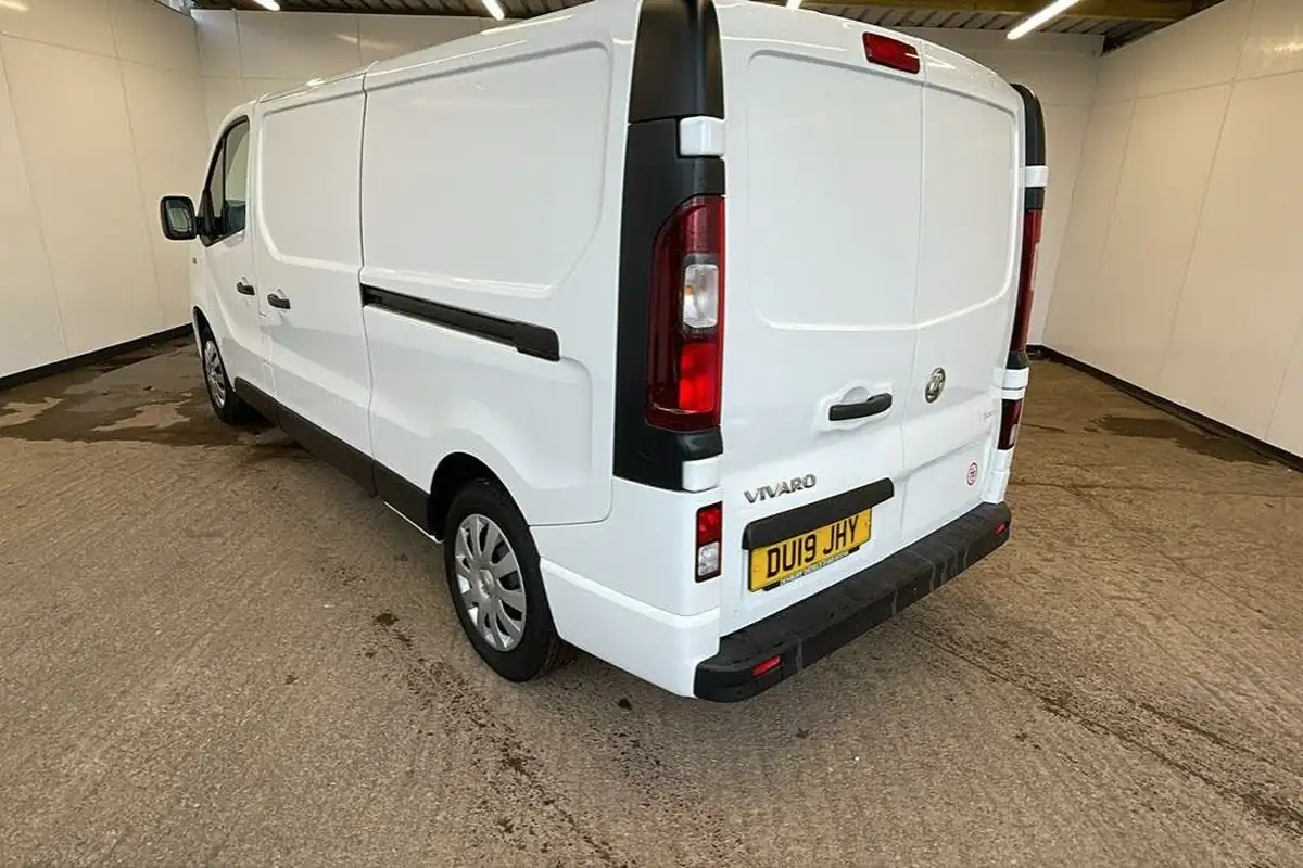 2019-vauxhall-vivaro-16cdti-sportive-2900-l2h1-120pseu6-panel-big-1