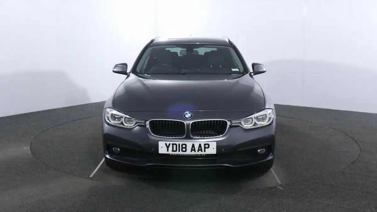 2018-bmw-3-series-20td-318d-se-touring-5d-big-1