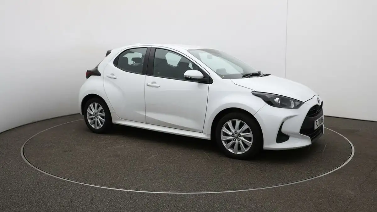 2022-toyota-yaris-15-vvt-i-icon-big-34