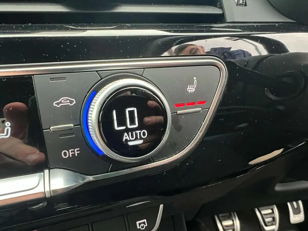 2019-audi-a4-20-35-tfsi-black-edition-big-23