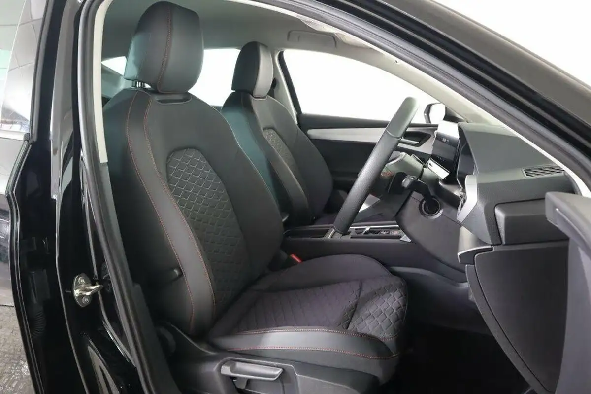 2020-seat-leon-14-e-hybrid-fr-hatchback-big-34