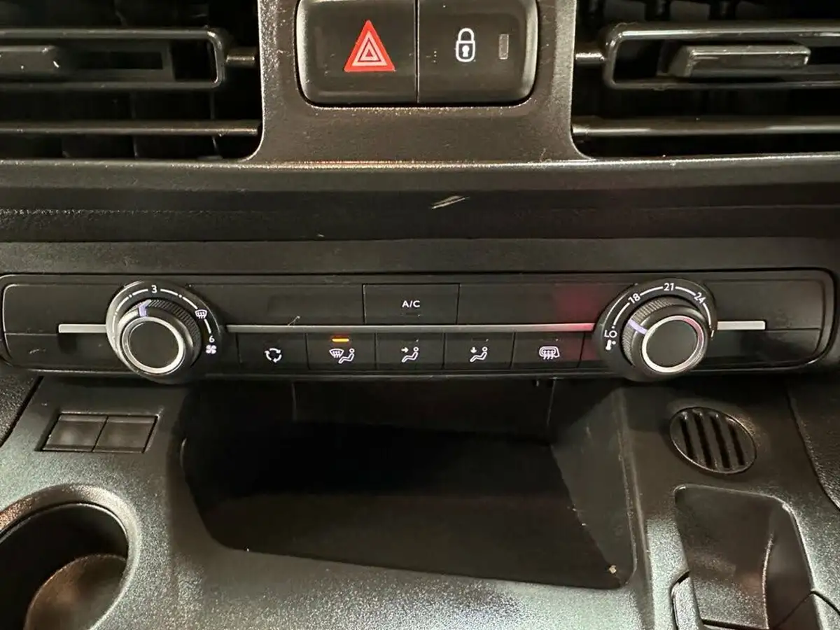 2022-vauxhall-combo-15cdti-sportive-2000-100pseu6d-big-20