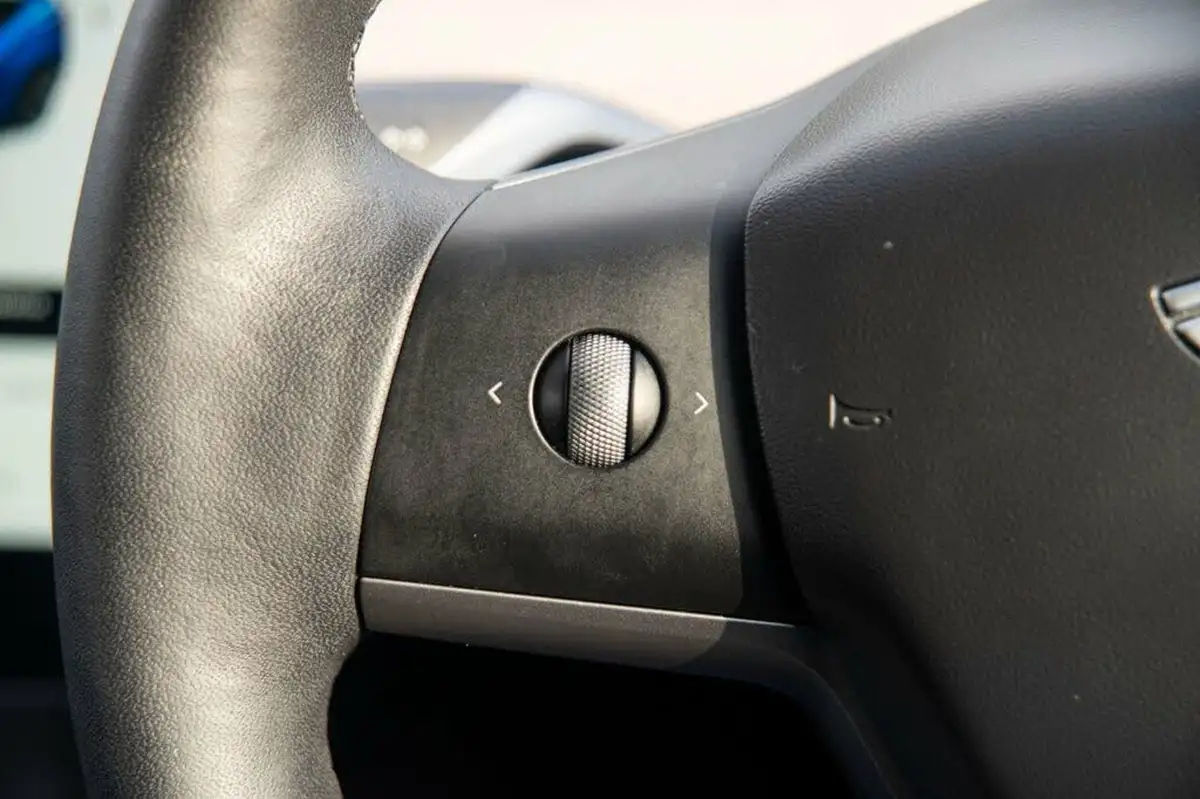 2021-tesla-model-3-e-standard-plus-big-11