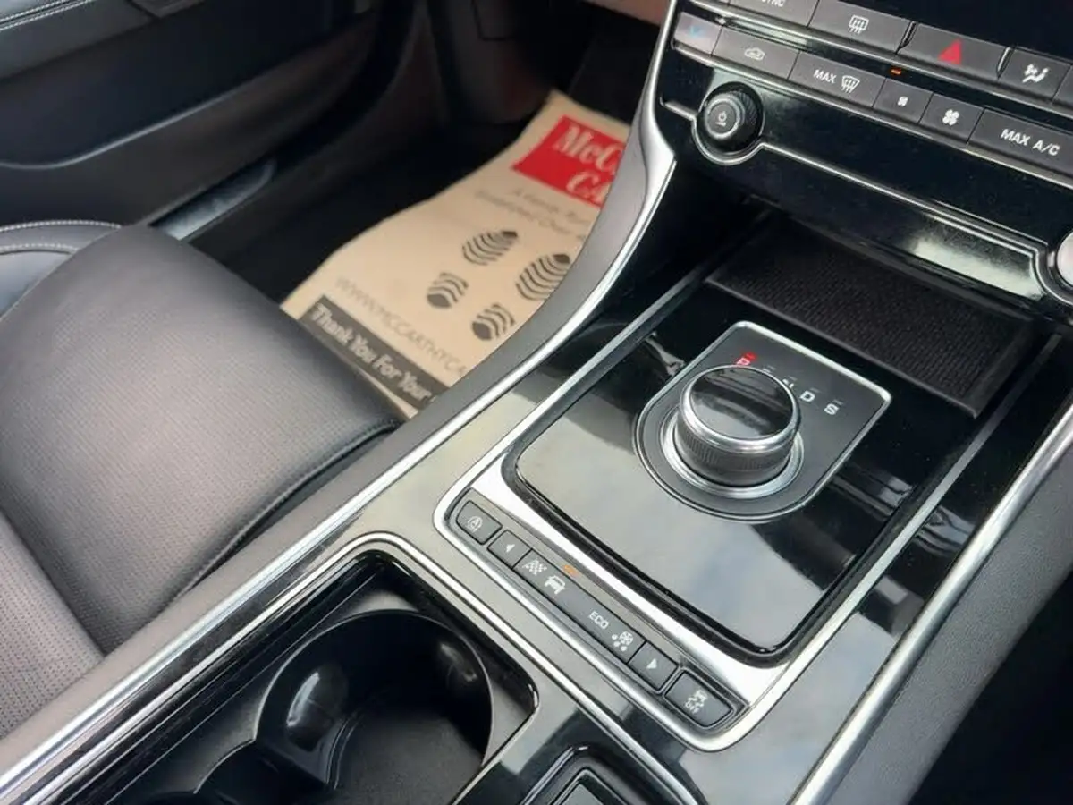 2018-jaguar-xe-20i-r-sport-200ps-1997cc-big-9