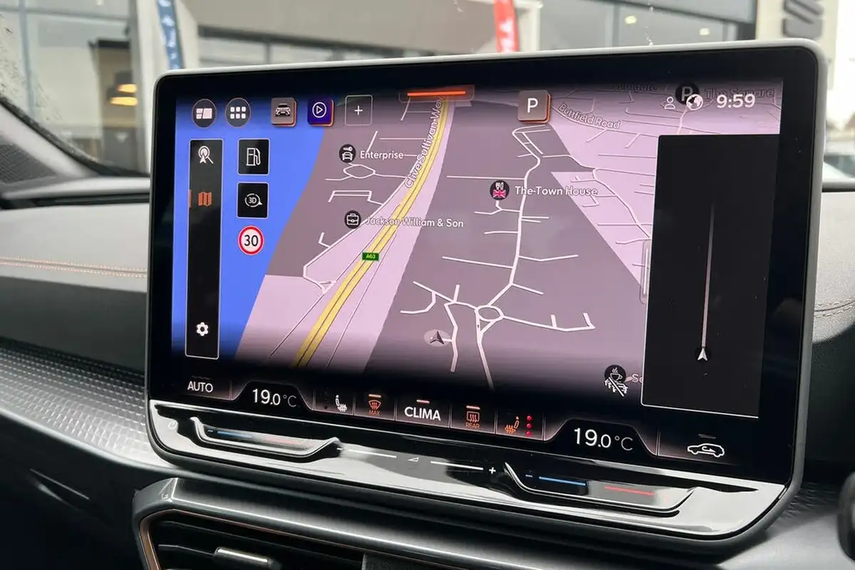 2025-cupra-formentor-15-e-hybrid-vz1-big-27