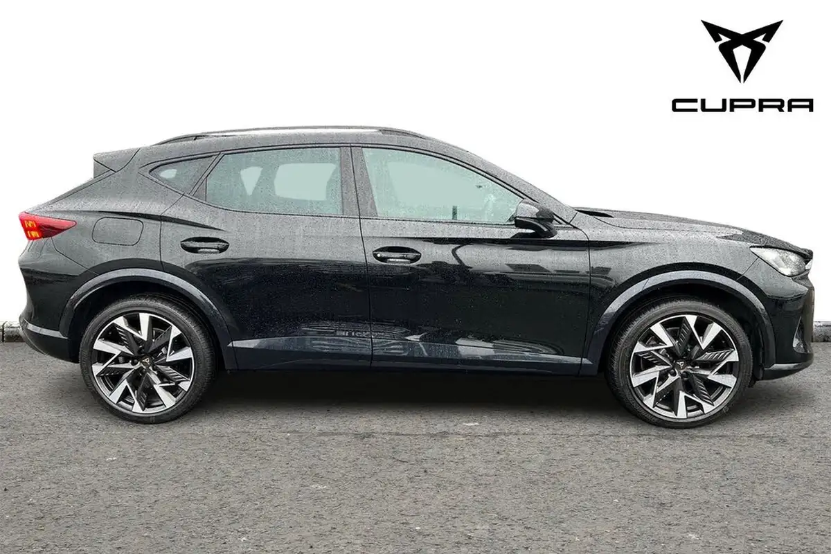 2025-cupra-formentor-15-e-hybrid-vz1-big-3