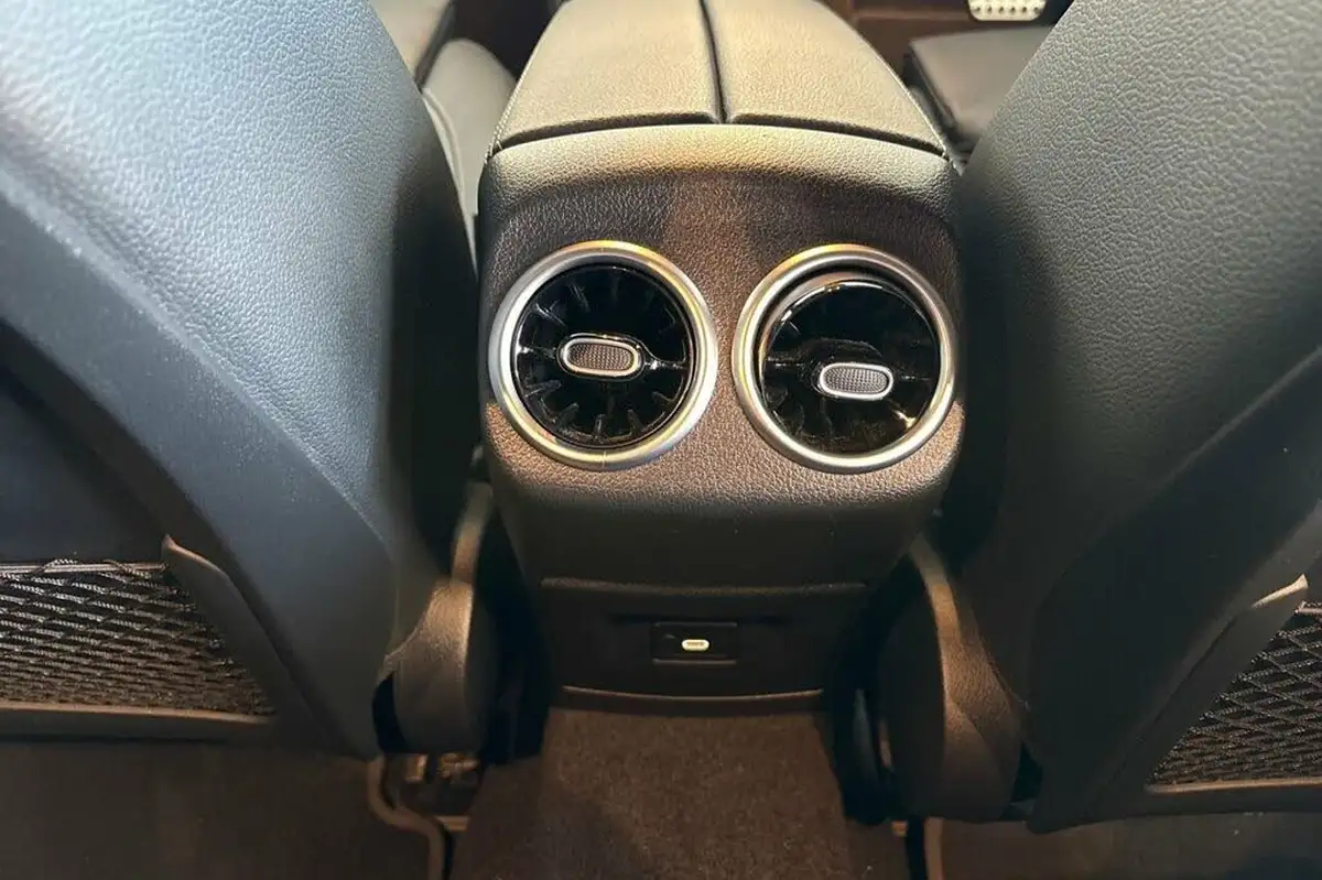 2023-mercedes-benz-cla-13-cla-180-amg-line-premium-plus-coupe-4d-big-41