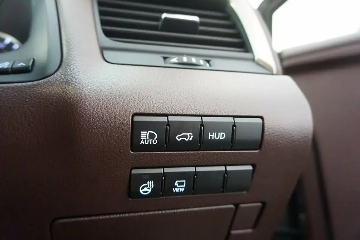 2019-lexus-rx-450h-35-takumi-big-24