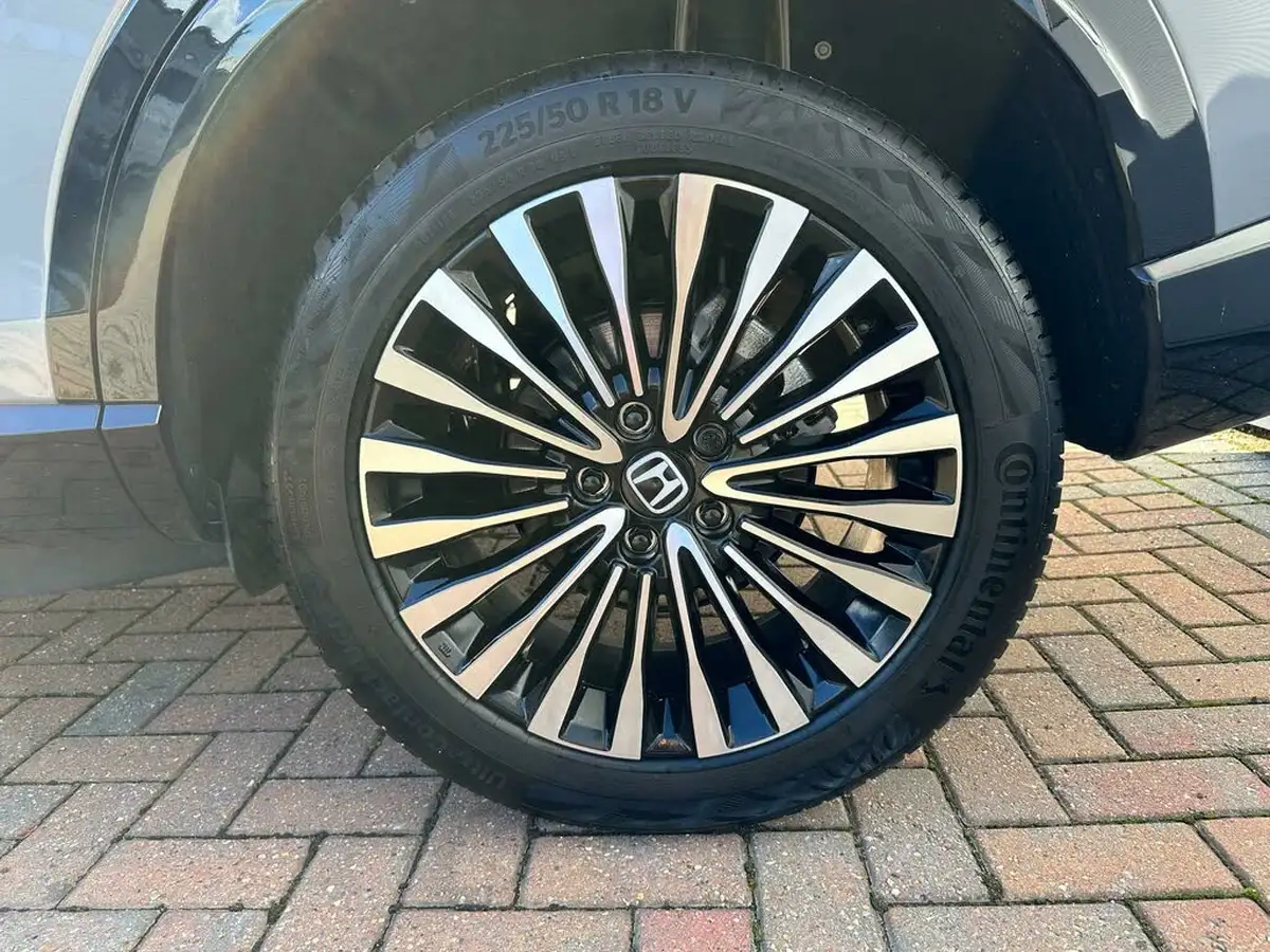 2024-honda-eny1-e-elegance-big-3