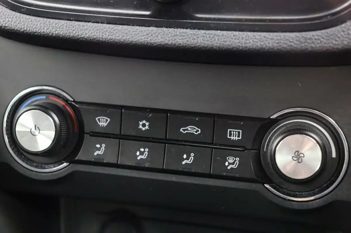 2023-mg-mg3-15-vti-tech-exclusive-nav-big-24