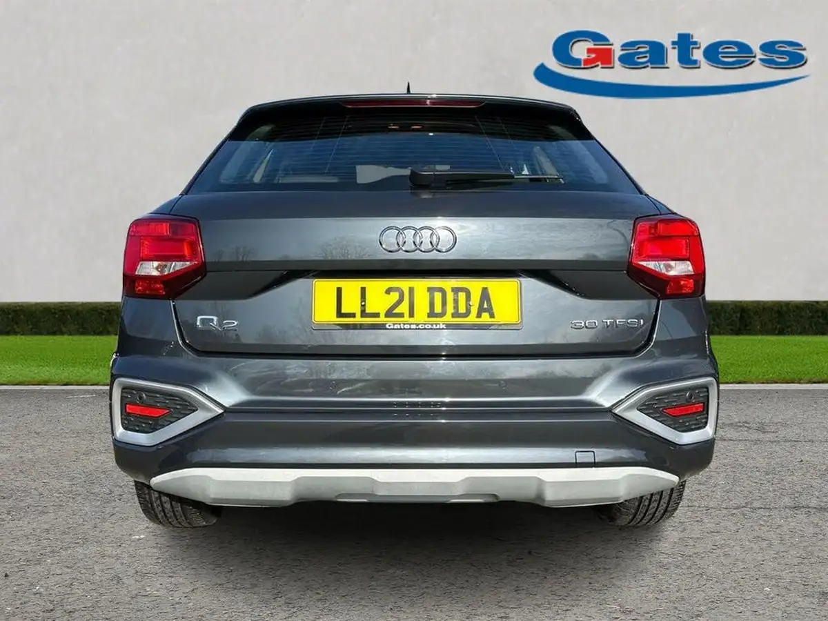 2021-audi-q2-10-30-tfsi-sport-big-5