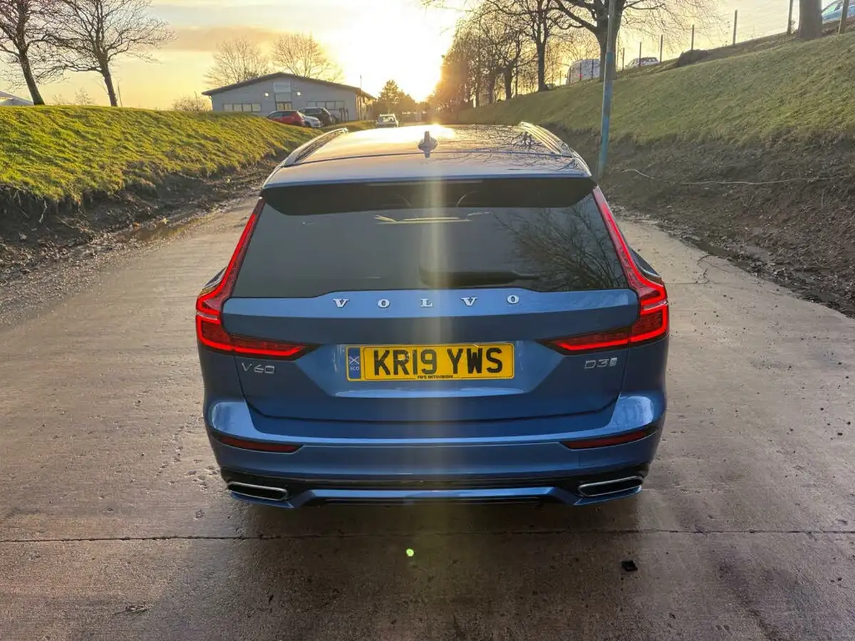 2019-volvo-v60-20td-d3-r-design-big-8