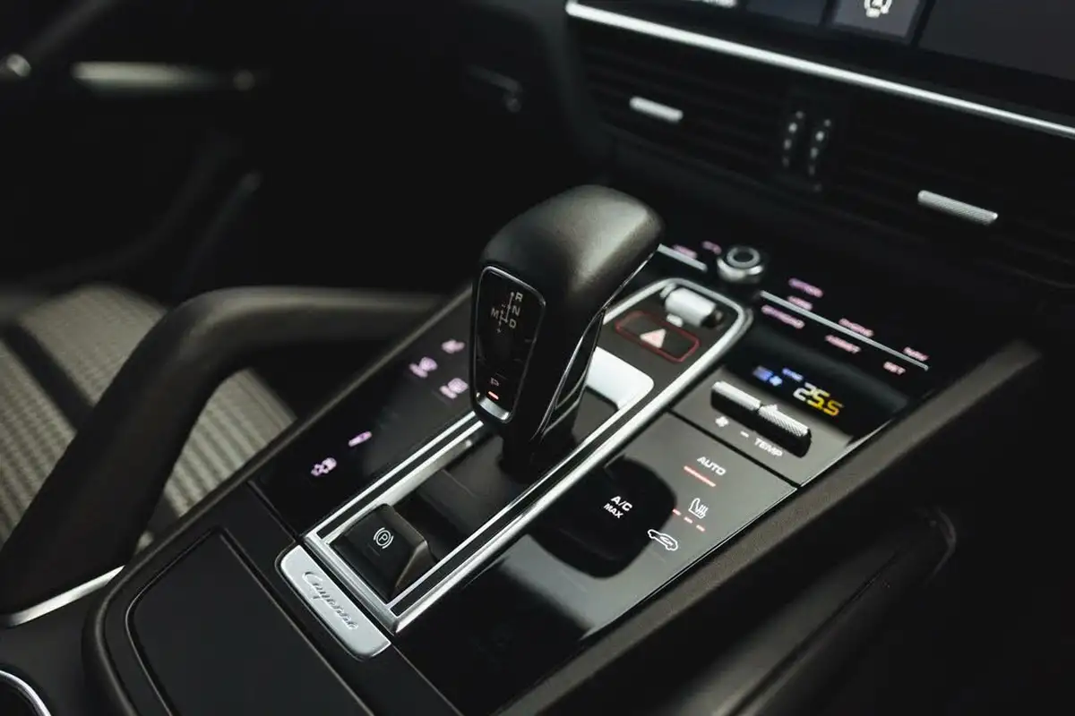 2019-porsche-cayenne-40-v8-turbo-coupe-big-50