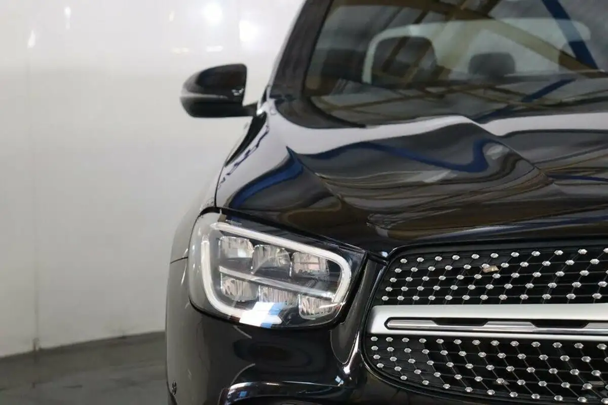 2019-mercedes-benz-glc-class-20d-glc220d-amg-line-station-wagon-5d-4matic-plus-big-11