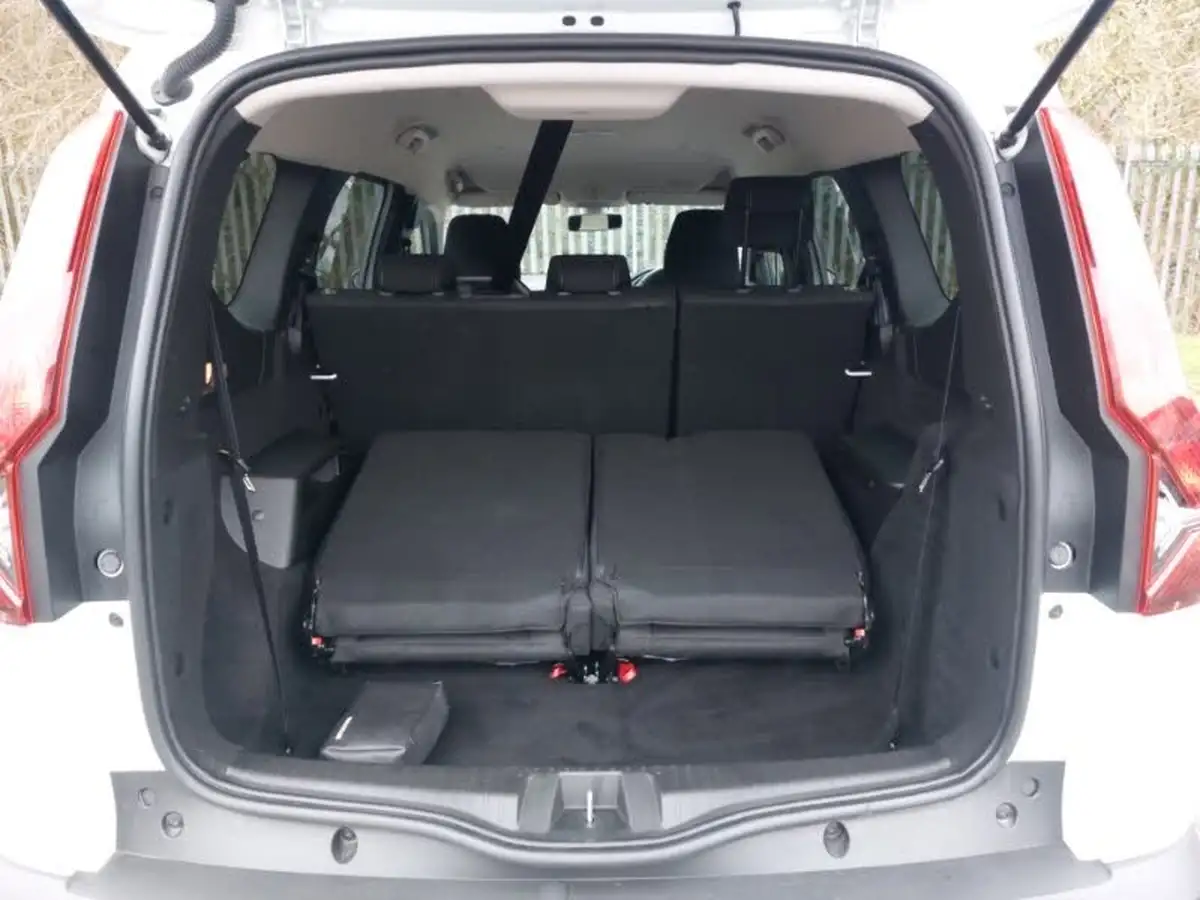 2023-dacia-jogger-10-tce-expression-big-7