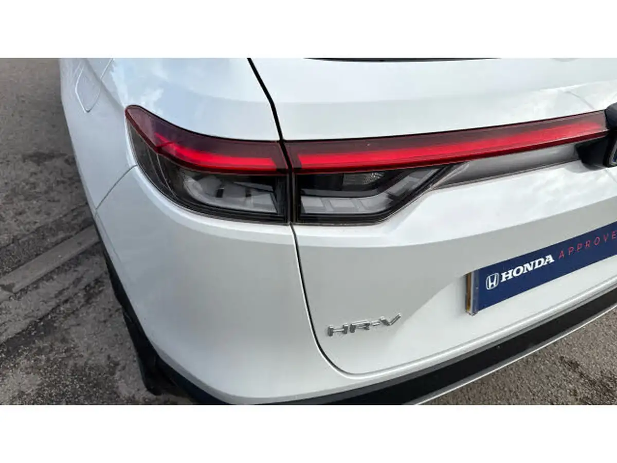 2023-honda-hr-v-15-i-mmd-elegance-big-18