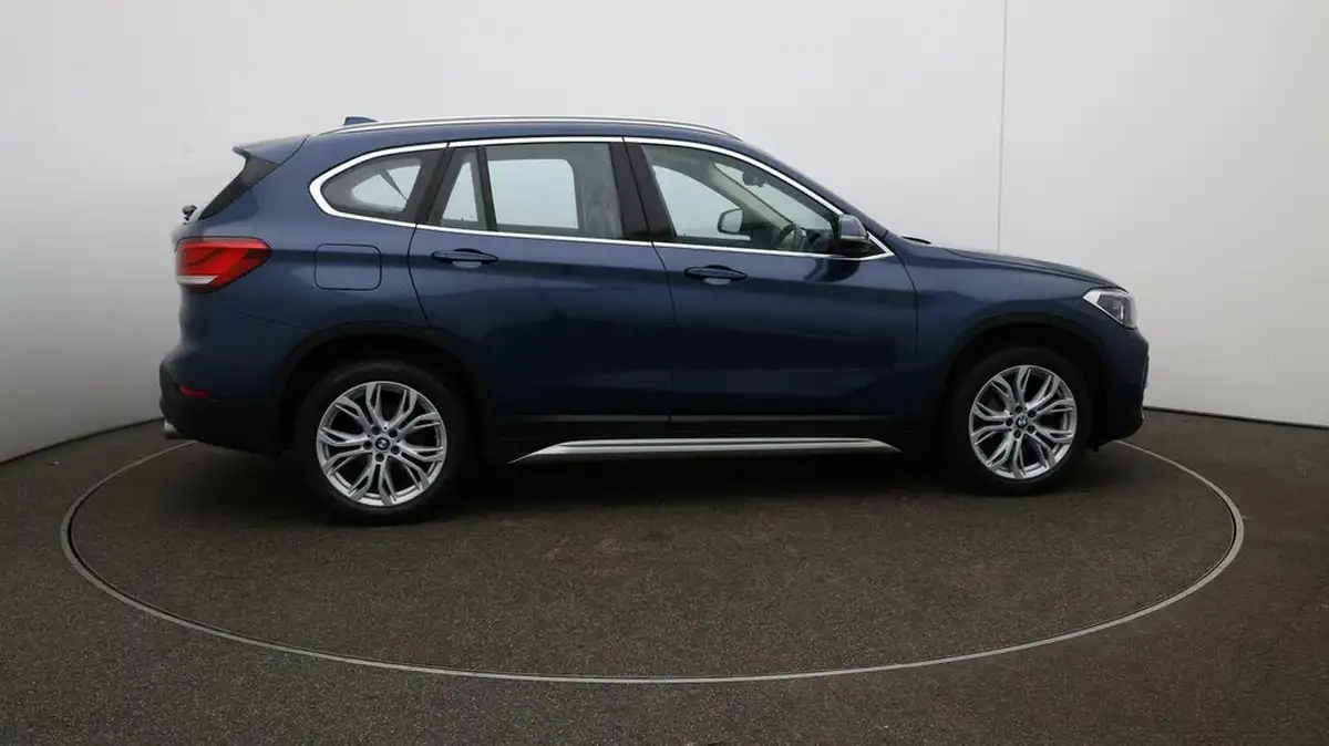 2022-bmw-x1-20td-sdrive18d-xline-sport-auto-big-8
