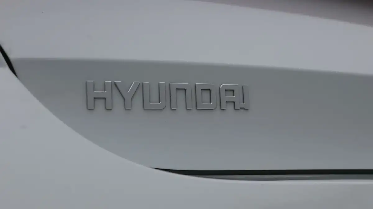2024-hyundai-i20-10-t-gdi-advance-big-20