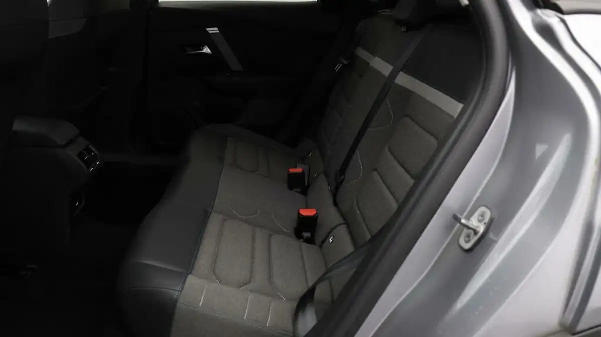 2021-citroen-c4-12-puretech-shine-130ps-eat8-big-16