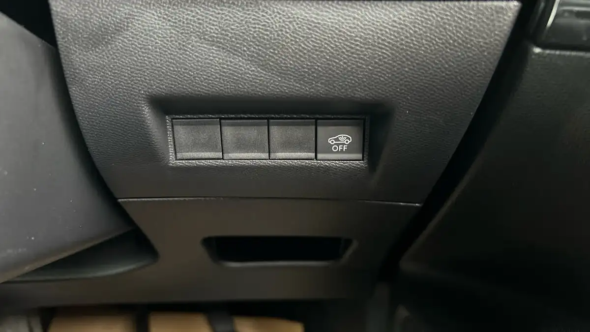 2024-peugeot-2008-suv-12-puretech-gt-130ps-eat8-big-47