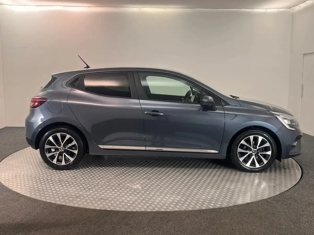 2020-renault-clio-10-sce-iconic-75bhp-big-5