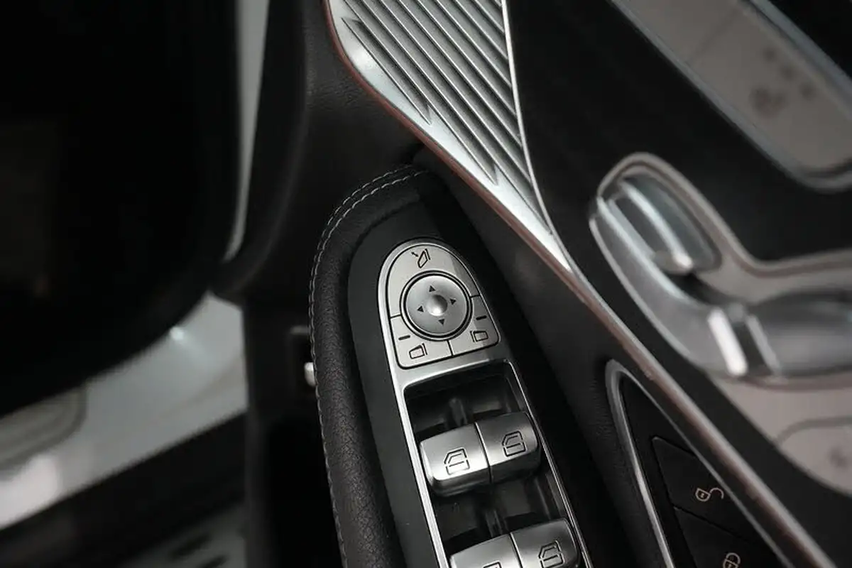 2021-mercedes-benz-eqc-e-eqc-400-amg-line-premium-plus-big-34
