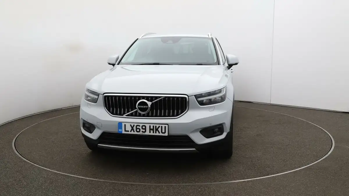 2020-volvo-xc40-20-t4-inscription-awd-big-30
