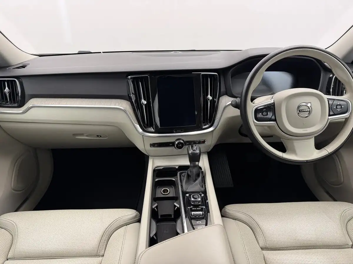 2020-volvo-s60-20-b5-inscription-big-10