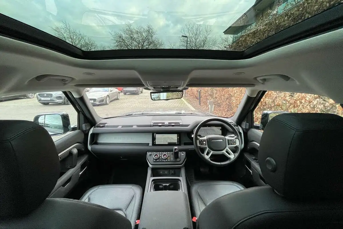 2021-land-rover-110-defender-30-d250-hard-top-s-110-big-3