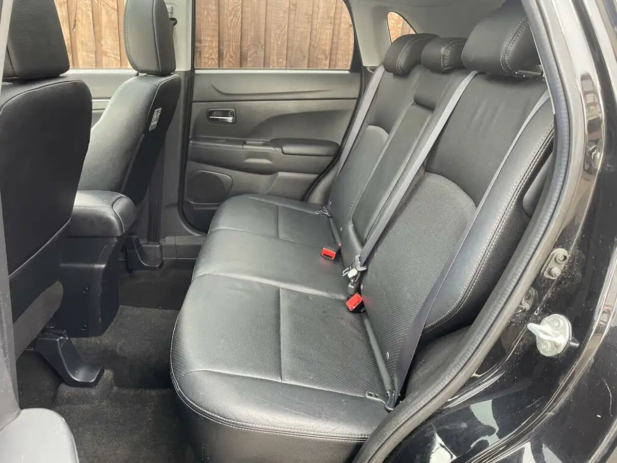 2015-mitsubishi-asx-18td-4-big-18
