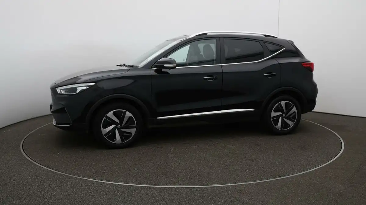 2023-mg-zs-suv-e-trophy-ev-156ps-long-range-big-65