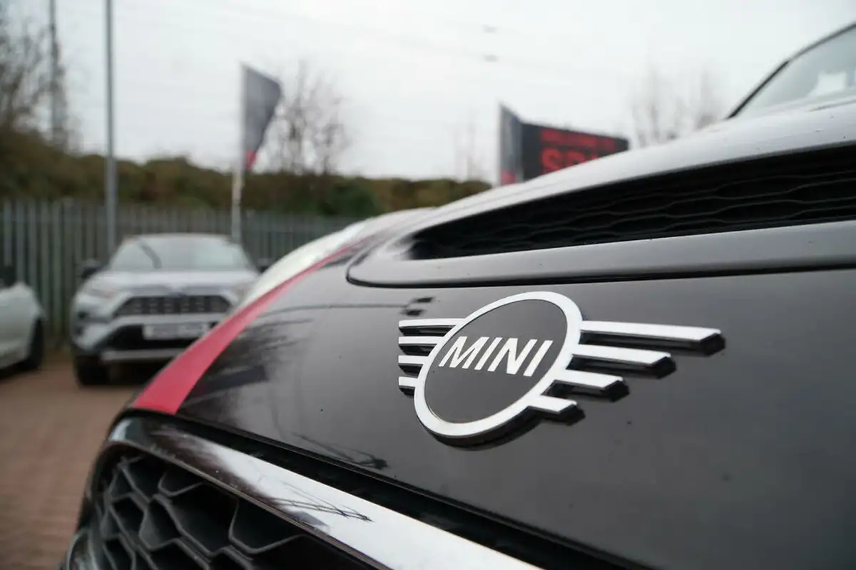 2019-mini-cooper-20-cooper-s-sport-189bhp-convertible-2d-big-58