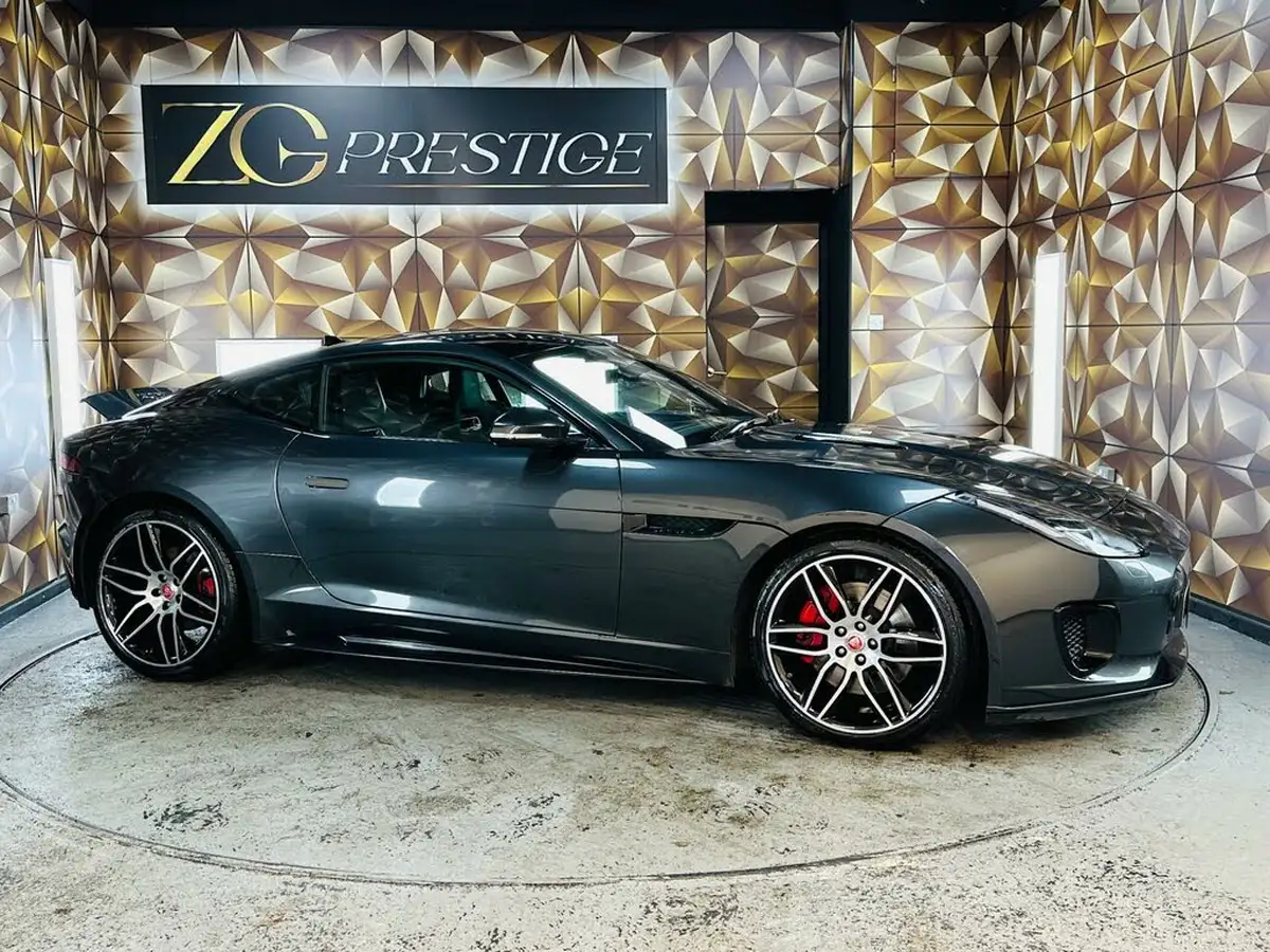 2019-jaguar-f-type-30-v6-sc-chequered-flag-340ps-coupe-big-0