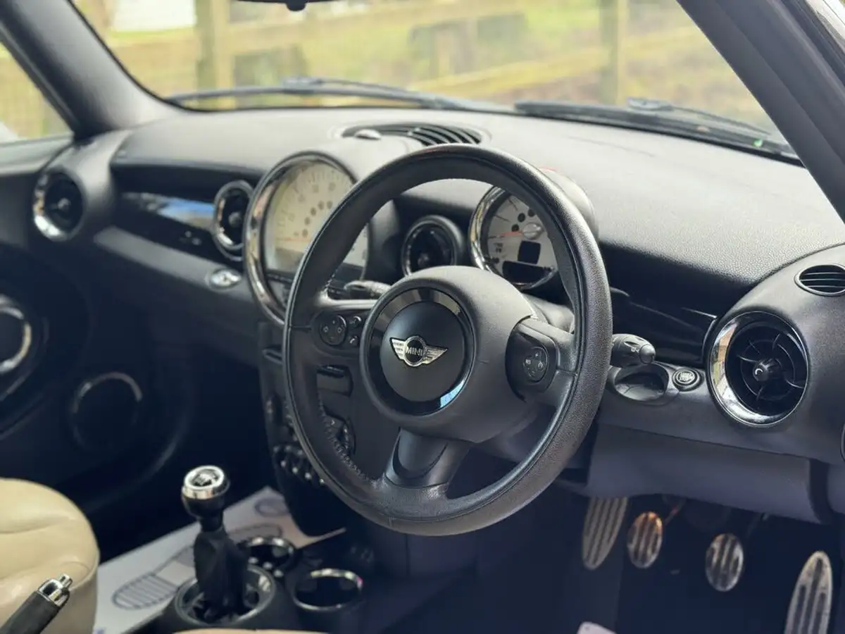 2013-mini-cooper-16-cooper-s-convertible-2d-big-53