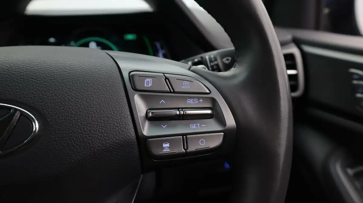 2021-hyundai-ioniq-16-gdi-premium-se-hybrid-big-24