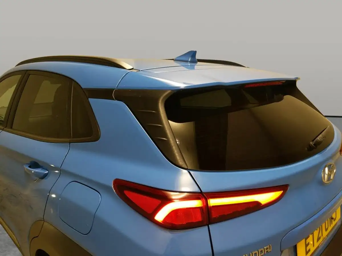 2021-hyundai-kona-10-t-gdi-premium-48-volt-mhev-big-12