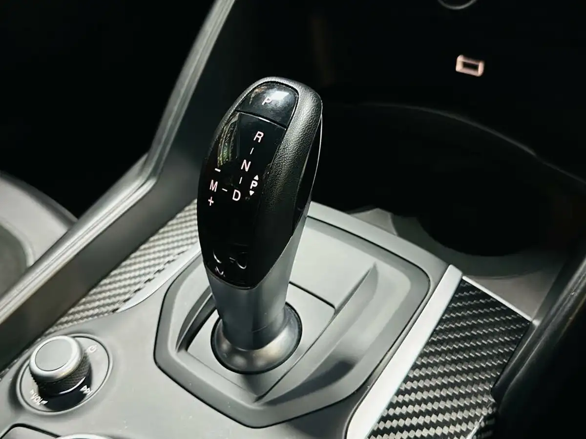 2018-alfa-romeo-giulia-29-biturbo-quadrifoglio-big-47