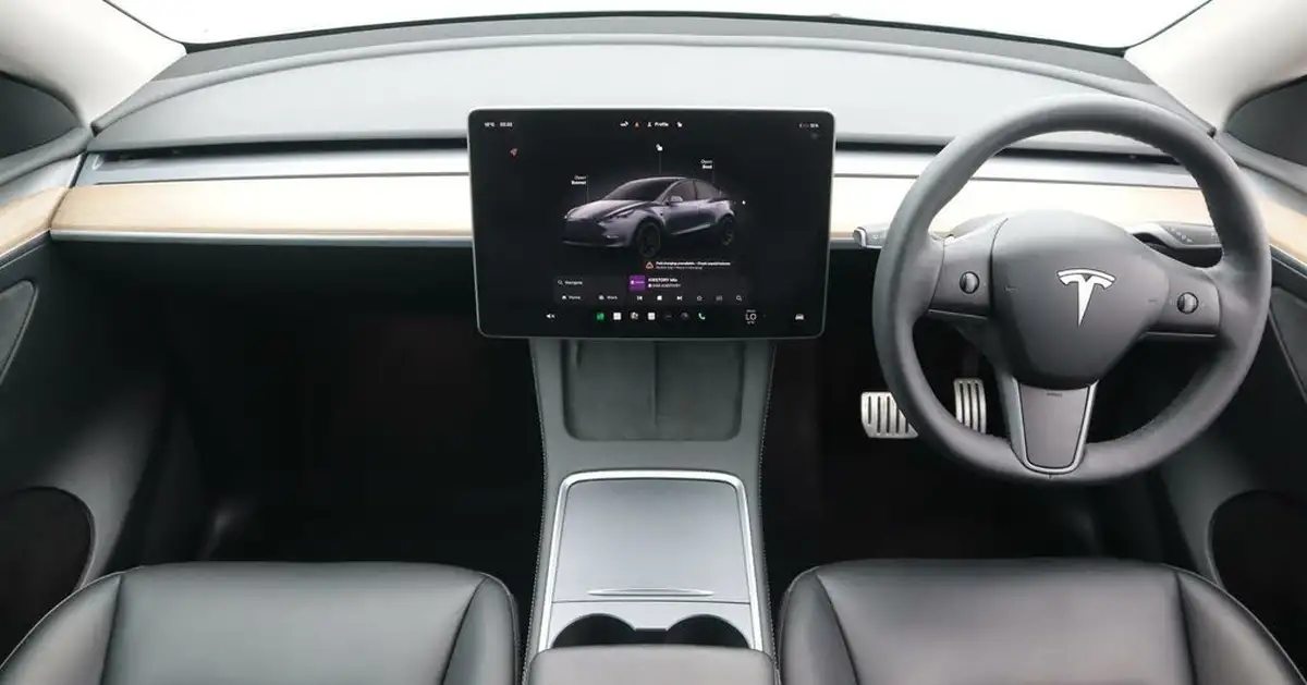 2022-tesla-model-y-e-performance-big-13