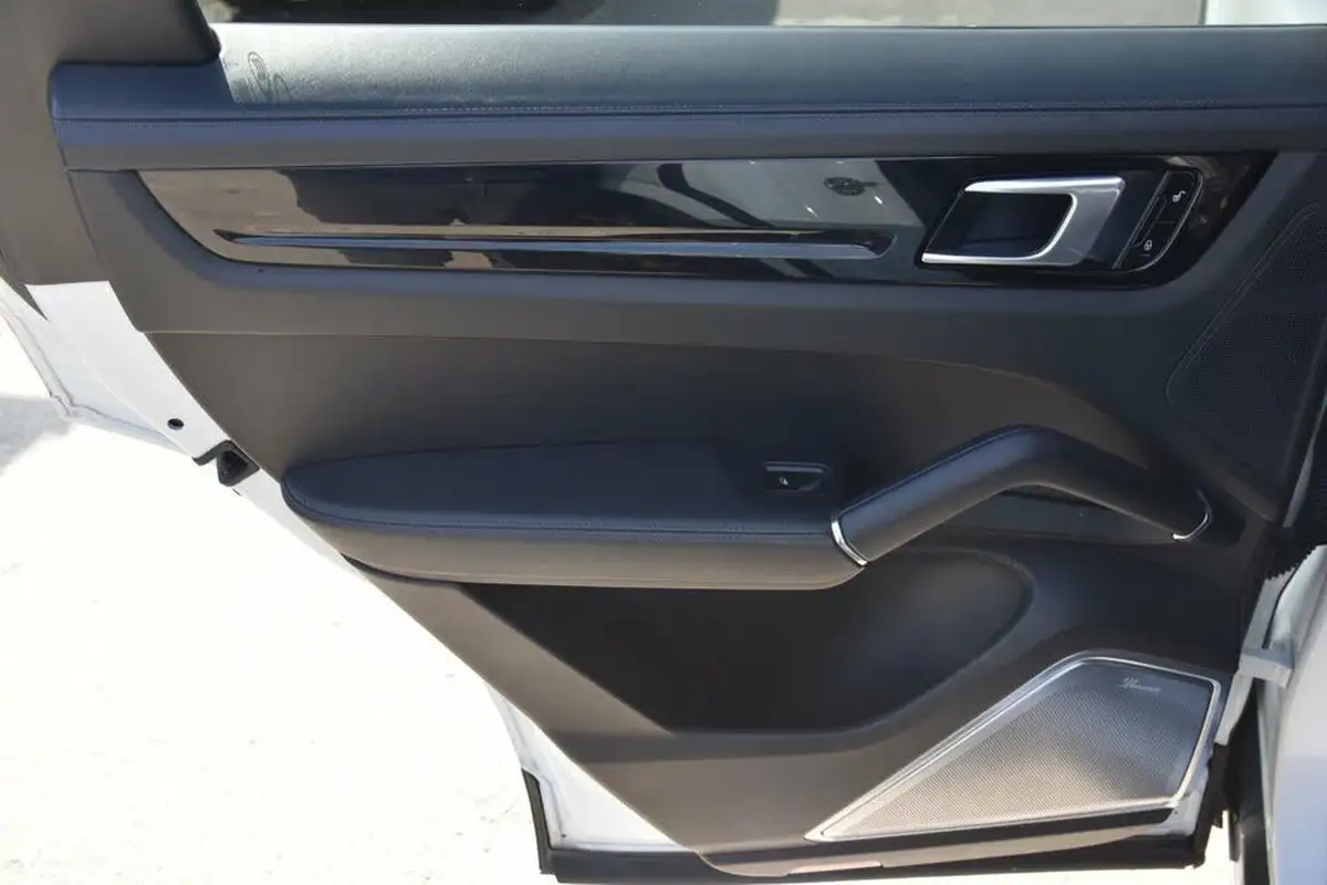 2018-porsche-cayenne-30-v6-s-big-65