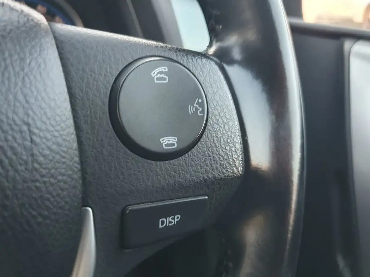 2014-toyota-auris-18-vvt-i-hsd-icon-estate-big-32