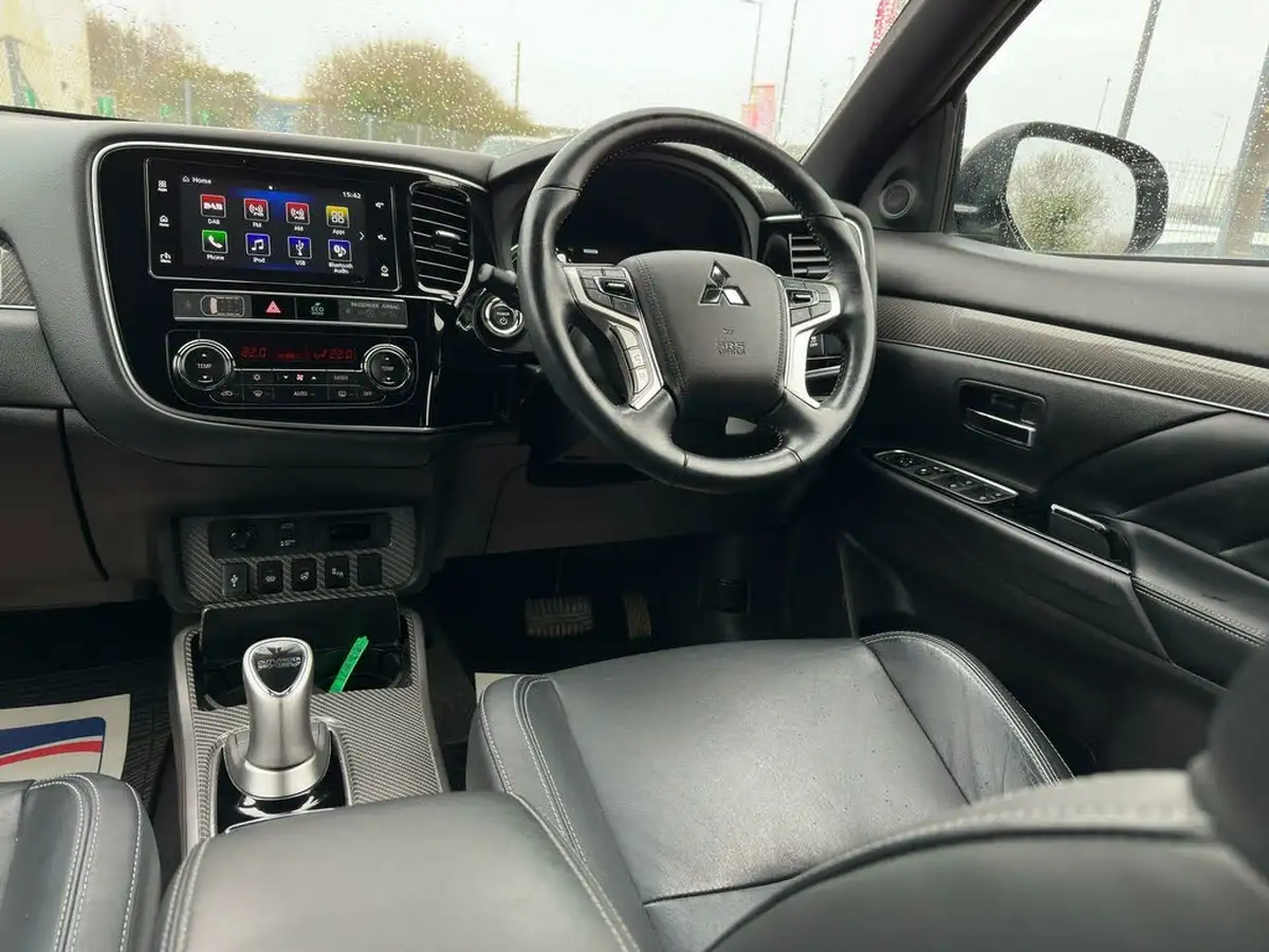 2019-mitsubishi-outlander-24-4h-phev-big-26