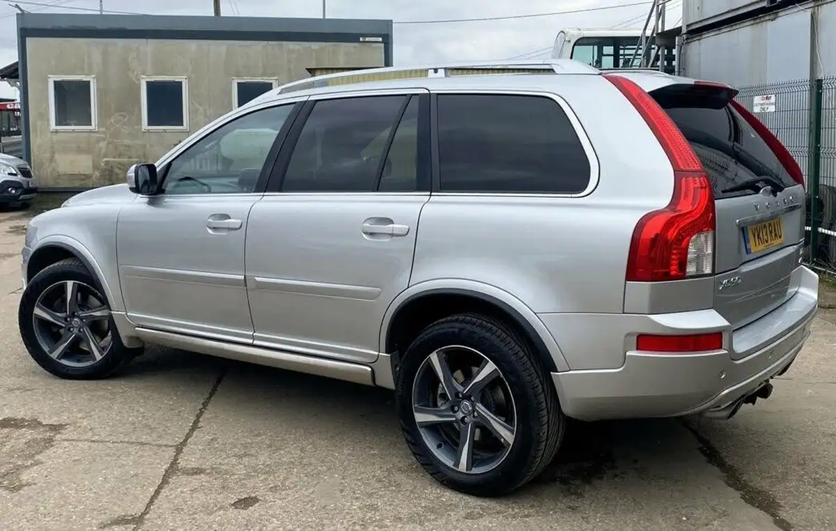 2013-volvo-xc90-24td-r-design-nav-big-3