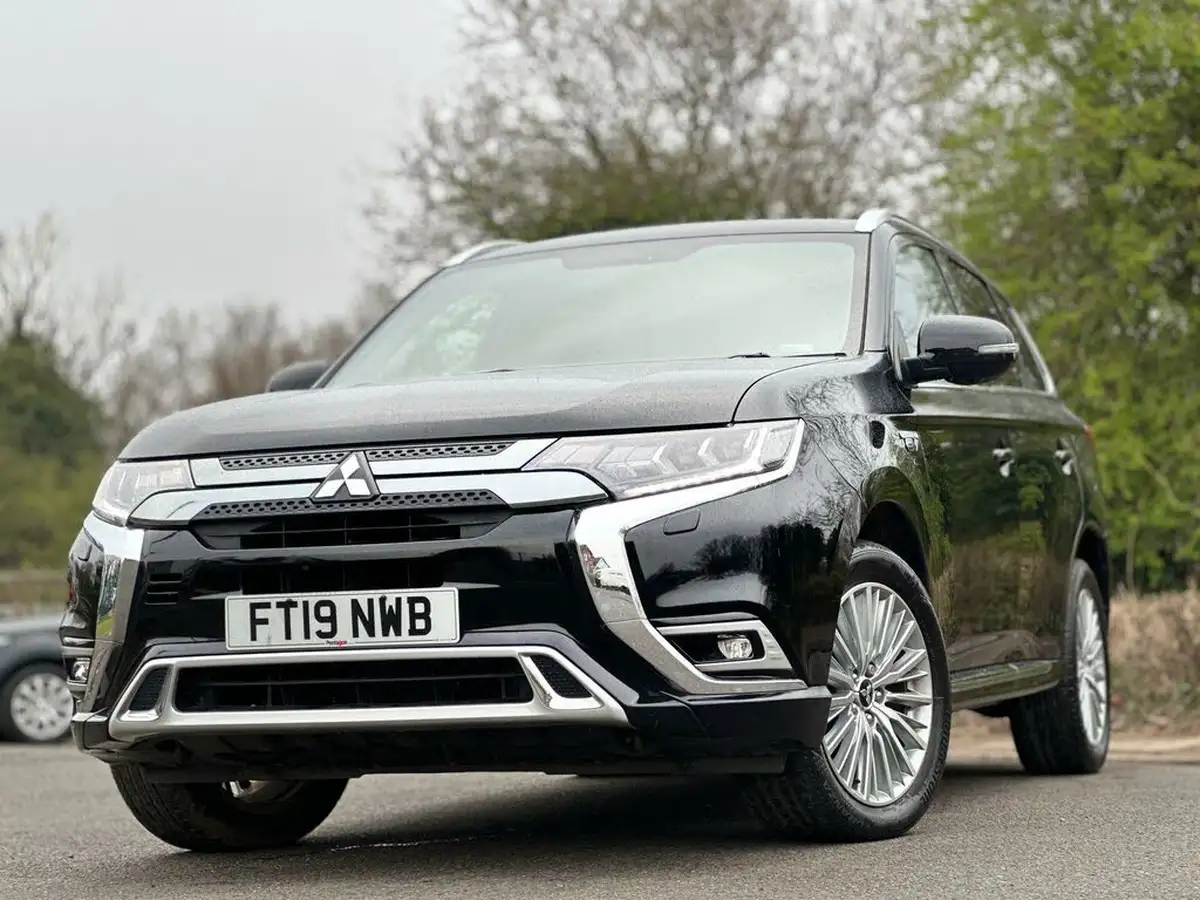 2019-mitsubishi-outlander-24-4h-phev-big-2